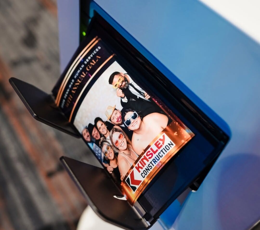 Photo booth photo machine